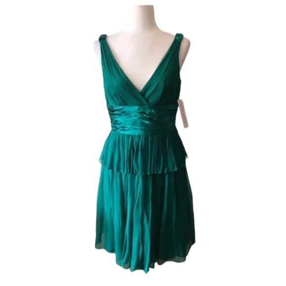 Silk dress Maggy London ruffle tiered green emerald sleeveless gown new - Picture 1 of 12